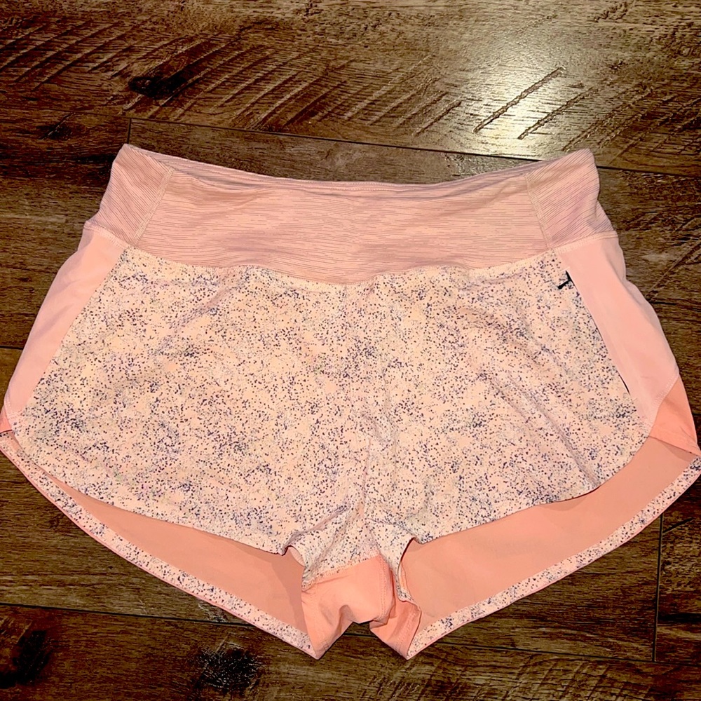 NEW with Tags Outdoor Voices Pebbled Rose Hudson Shorts Sz Lg